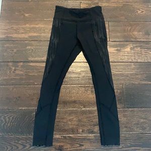 Black Lululemon leggings